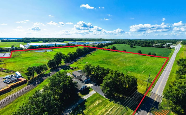Pictures of Land property located at 1902 Skyline Drive, Marion, IL 62959 for sales - image #1