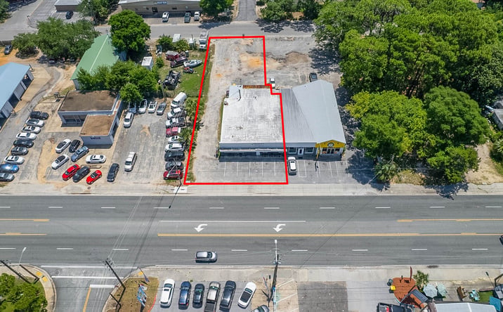 Pictures of Retail property located at 53 BEAL PKWY SE, FORT WALTON BEACH, FL 32548-5327 for sales - image #1