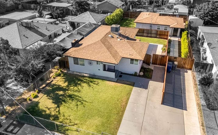 Pictures of Multifamily property located at 914 W Cambridge Avenue, Fresno, CA 93705 for sales - image #1