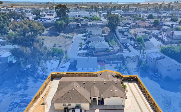 Pictures of Multifamily property located at 2816-18 D Ave, National City, CA 91950 for sales - image #1