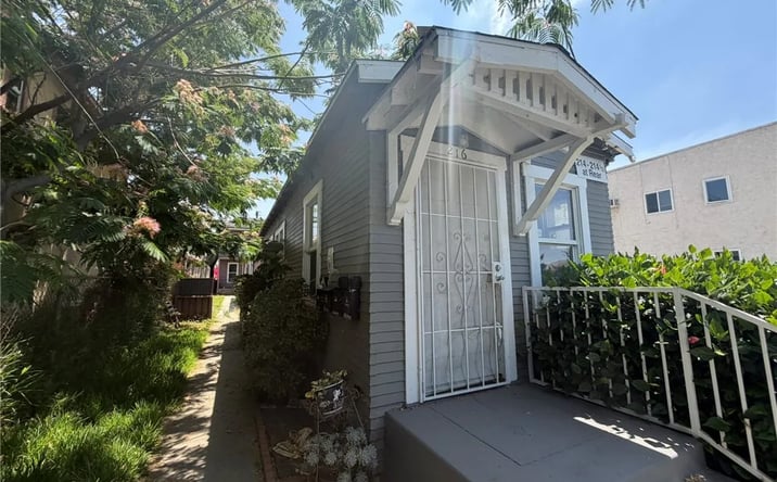 Pictures of Multifamily property located at 214 S Avenue 18, Los Angeles, CA 90031 for sales - image #1