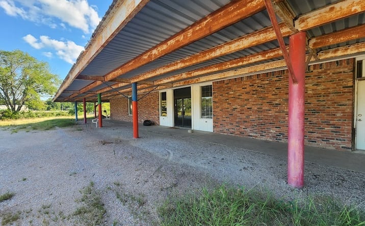 Pictures of Mixed Use property located at 1009 State Highway 70, Kingston, OK 73439 for sales - image #1
