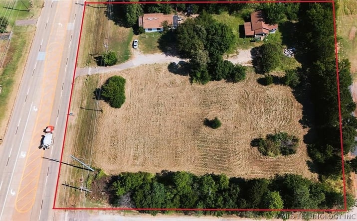Pictures of Mixed Use property located at 2708 N Highway 99, Seminole, OK 74868 for sales - image #1