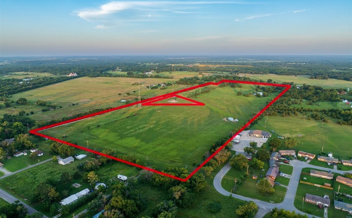 Pictures of Land property located at 50 W Francis Street, Wetumka, OK 74883 for sales - image #1
