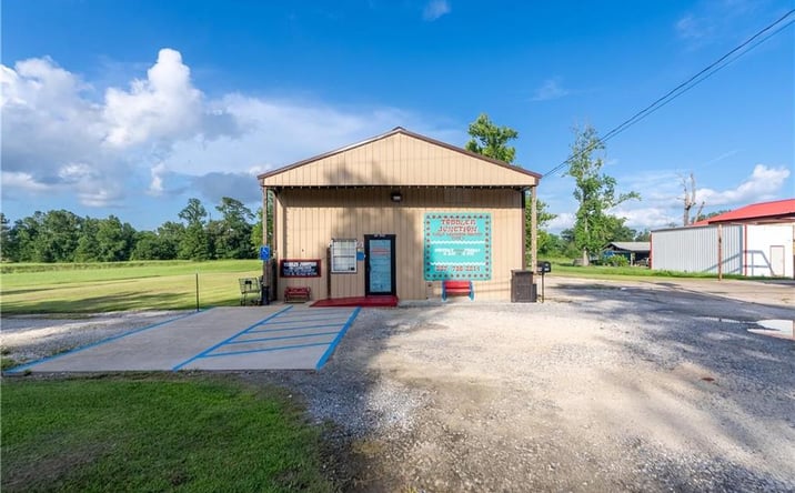 Pictures of Business for Sale property located at 810 Page, DeQuincy, LA 70633 for sales - image #1