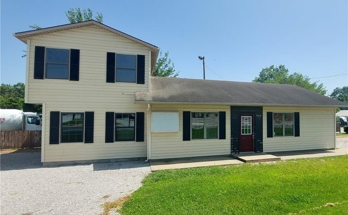 Pictures of Office, Retail property located at 939 Main Street E, Warsaw, MO 65355 for sales - image #1