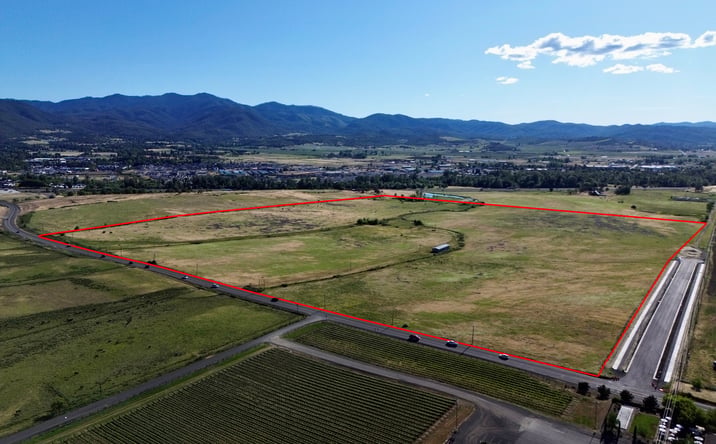 Pictures of Land property located at NORTH PHOENIX RD, MEDFORD, OR 97504 for sales - image #1