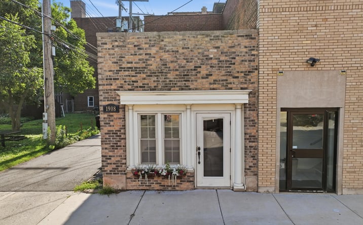 Pictures of Business for Sale, Office, Retail property located at 1908 Clark Street, Whiting, IN 46394 for sales - image #1