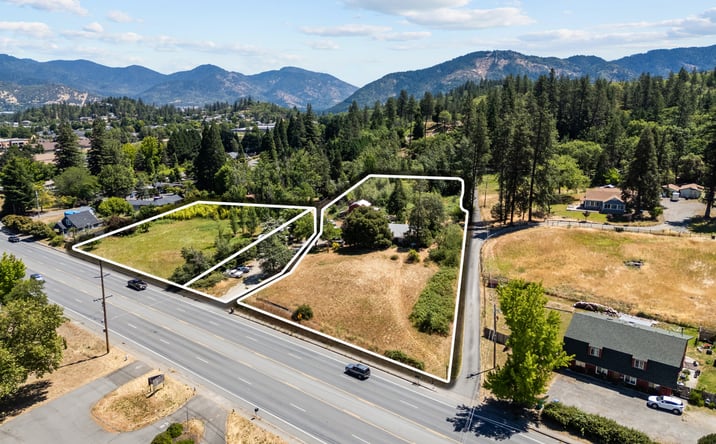 Pictures of Multifamily, Land property located at 2131 Williams Highway, Grants Pass, OR 97527 for sales - image #1