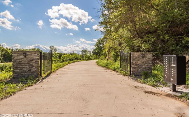 Pictures of Land property located at TBD Lot 7 Capital View Estates, Holts Summit, MO 65043 for sales - image #1