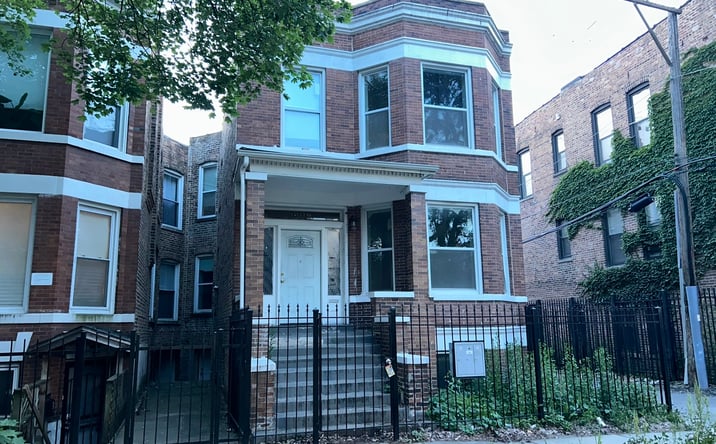 Pictures of Multifamily property located at 6018 S Eberhart Avenue, Chicago, IL 60637 for sales - image #1