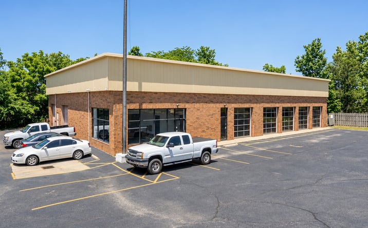Pictures of Retail, Industrial property located at 8218 US Highway 42, Florence, KY 41042 for sales - image #1