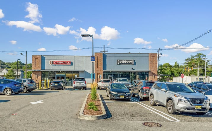 Pictures of Retail property located at 697 Morris Turnpike, Springfield, NJ 07081 for sales - image #1