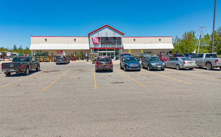 Pictures of Retail property located at 2201 U.S. 31 North, Petoskey, MI 49770 for sales - image #1
