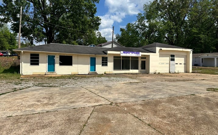 Pictures of Retail property located at 316 Mississippi 15, New Albany, MS 38652 for sales - image #1