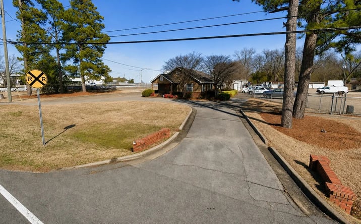 Pictures of Office property located at 180 Hunter Loop Rd, Montgomery, AL 36108-1819 for sales - image #1