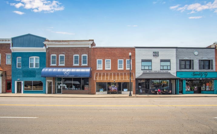 Pictures of Retail property located at 115 East Broadway Street, Lenoir City, TN 37771 for sales - image #1