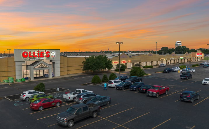 Pictures of Retail property located at 1209 S Main Street, Sikeston, MO 63801 for sales - image #1