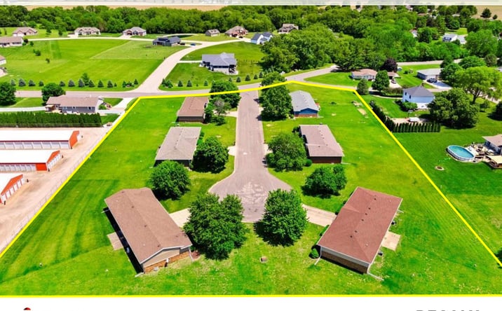 Pictures of Multifamily property located at 109 Nina Court, Pekin, IL 61554 for sales - image #1