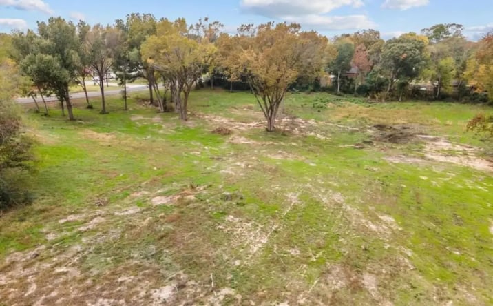 Pictures of Land property located at East Hubbard Street, Lindale, TX 75771 for sales - image #1