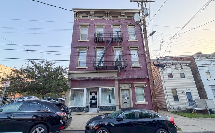 Pictures of Mixed Use property located at 24 E UNIVERSITY AVE, CINCINNATI, OH 45219-2078 for sales - image #1