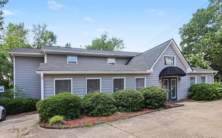 Pictures of Mixed Use property located at 551 West Main Street, Clayton, NC 27520 for sales - image #1