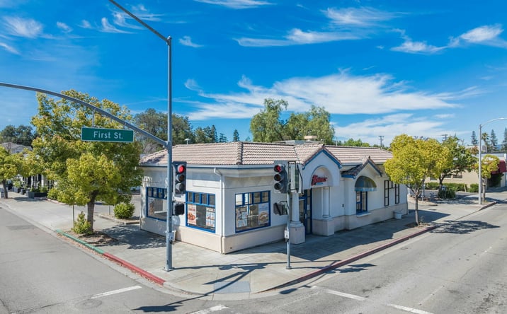 Pictures of Retail property located at 1593 FIRST ST, LIVERMORE, CA 94550-4301 for sales - image #1