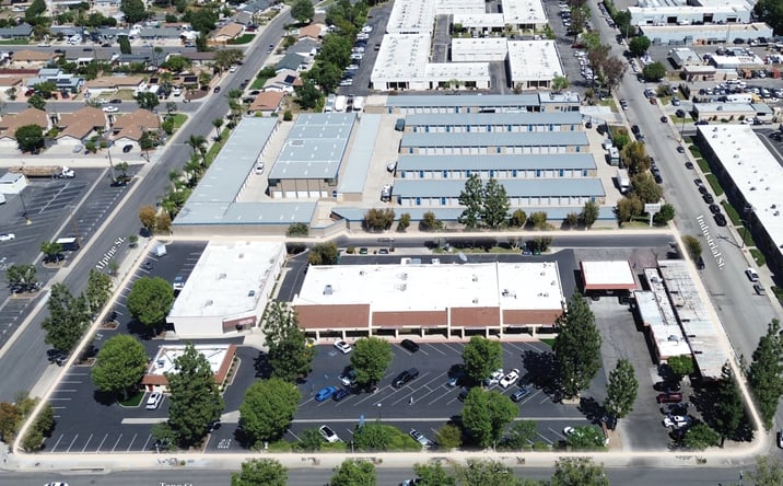 Pictures of Retail property located at 2068 TAPO ST, SIMI VALLEY, CA 93063-3441 for sales - image #1
