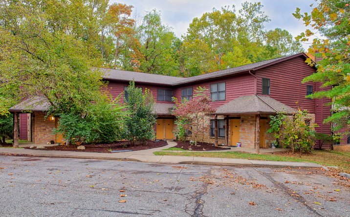 Pictures of Multifamily property located at 1533 Arbors Lane, Bloomington, IN 47401 for sales - image #1
