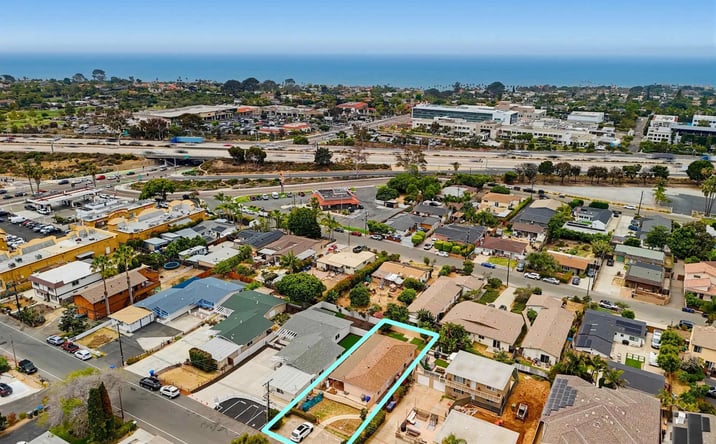Pictures of Multifamily property located at 1090 Gardena Rd, Encinitas, CA 92024 for sales - image #1