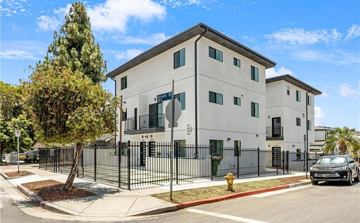 Pictures of Multifamily property located at 441-443 ½ N Harvard Blvd, Los Angeles, CA 90004 for sales - image #1