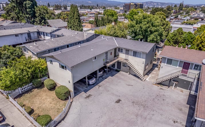 Pictures of Multifamily property located at 557 HAMPSHIRE AVE, REDWOOD CITY, CA 94063 for sales - image #1
