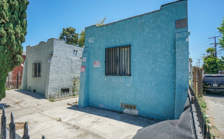Pictures of Multifamily property located at 612 East 83rd Street, Los Angeles, CA 90001 for sales - image #1