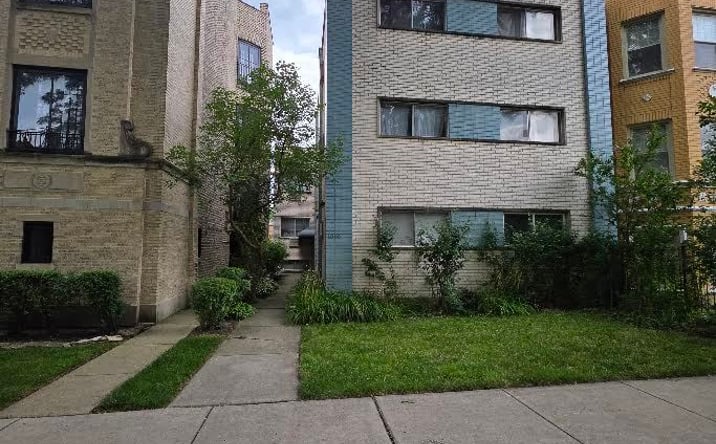 Pictures of Multifamily property located at 6050 N Washtenaw Avenue, Chicago, IL 60659 for sales - image #1