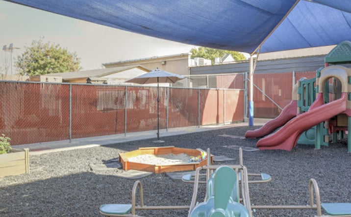 Pictures of Retail property located at 217 North 3rd Avenue, Oakdale, CA 95361 for sales - image #1