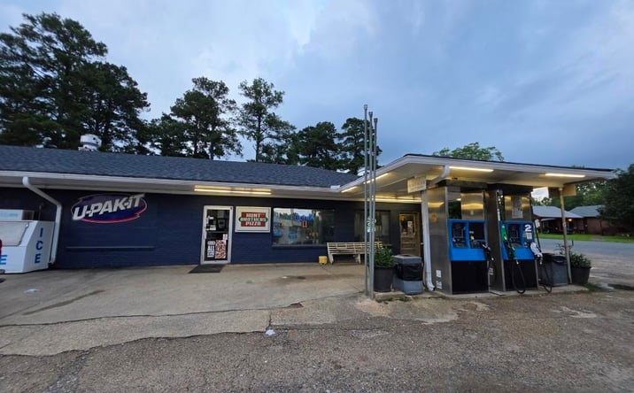 Pictures of Retail property located at 4960 HIGHWAY 2, Farmerville, LA 71241 for sales - image #1