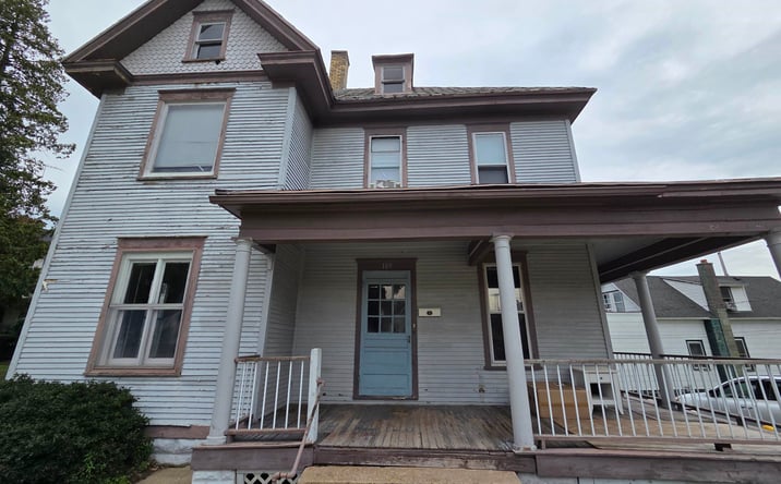 Pictures of Multifamily property located at 109 W Howard Street, Portage, WI 53901 for sales - image #1