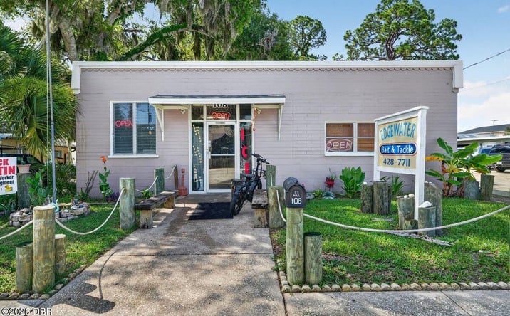 Pictures of Retail property located at 108 E Park Avenue, Edgewater, FL 32132 for sales - image #1