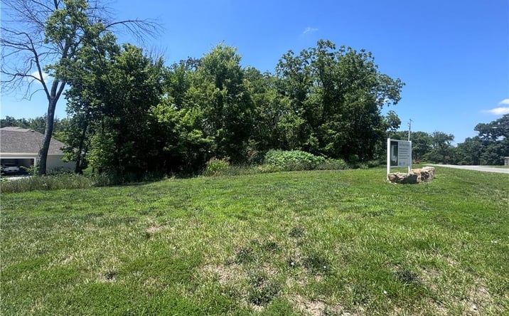 Pictures of Land, Multifamily property located at 1501 SW Stonewall Drive, Oak Grove, MO 64075 for sales - image #1