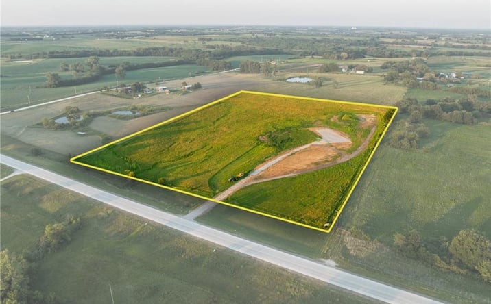 Pictures of Land, Special Purpose, Multifamily property located at 5292 N 13 Highway, Hamilton, MO 64644 for sales - image #1