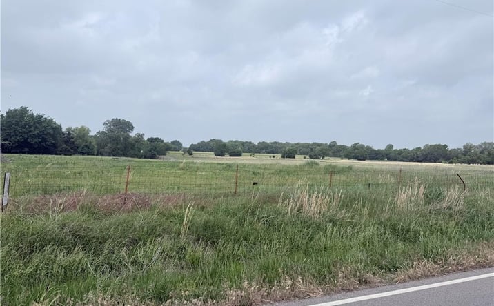 Pictures of Land property located at 00000 W 160 Highway, Independence, KS 67301 for sales - image #1