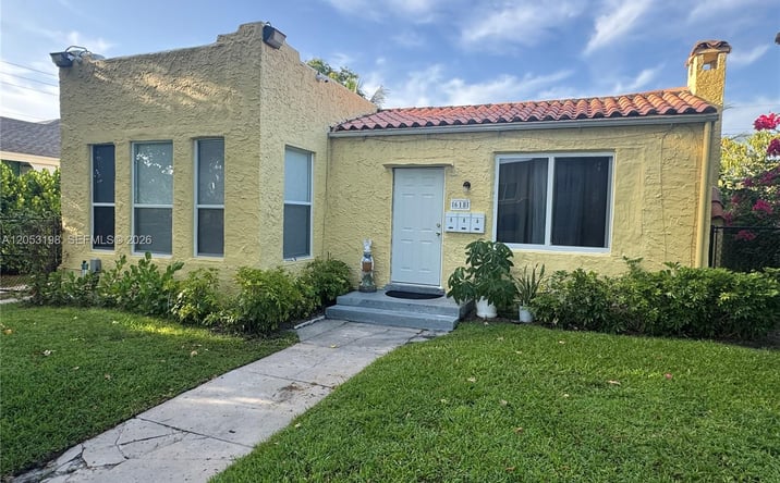 Pictures of Multifamily property located at 618 30th St, West Palm Beach, FL 33407 for sales - image #1