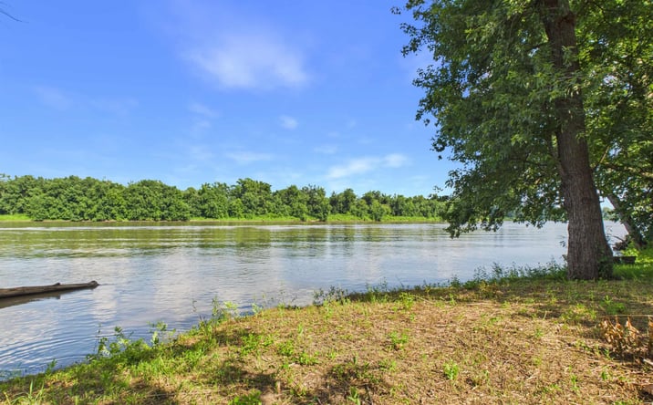 Pictures of Land property located at 103 Oconnell Road, Burlington, IA 52601 for sales - image #1