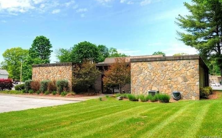 Pictures of Office property located at 10 Boice Road, Hyde Park, NY 12538 for sales - image #1