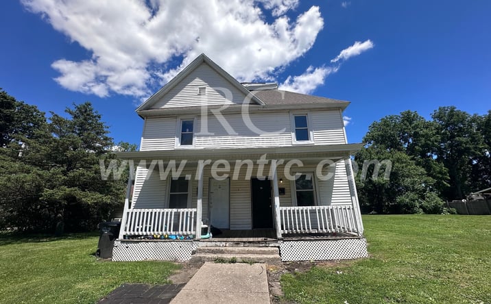 Pictures of Multifamily property located at 17 Indiana Street, Danville, IL 61832 for sales - image #1