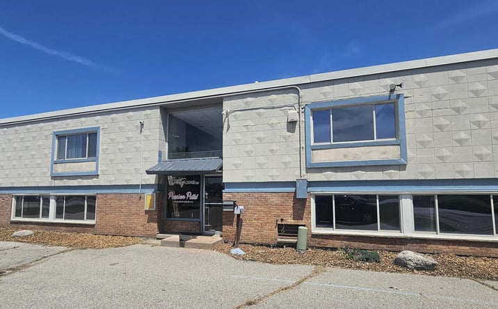 Pictures of Retail property located at 4922 Division Avenue S, Kentwood, MI 49548-4496 for sales - image #1