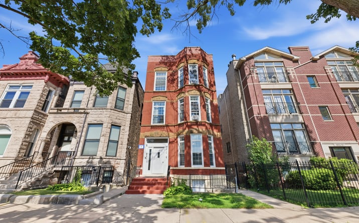 Pictures of Multifamily property located at 3819 S Wabash Avenue, Chicago, IL 60653 for sales - image #1