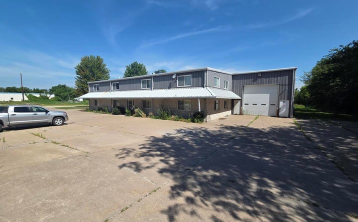 Pictures of Industrial property located at 3401 85th Avenue W, Rock Island, IL 61201 for sales - image #1