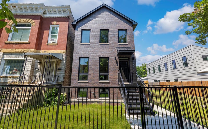 Pictures of Multifamily property located at 2832 W WILCOX Street, Chicago, IL 60612 for sales - image #1