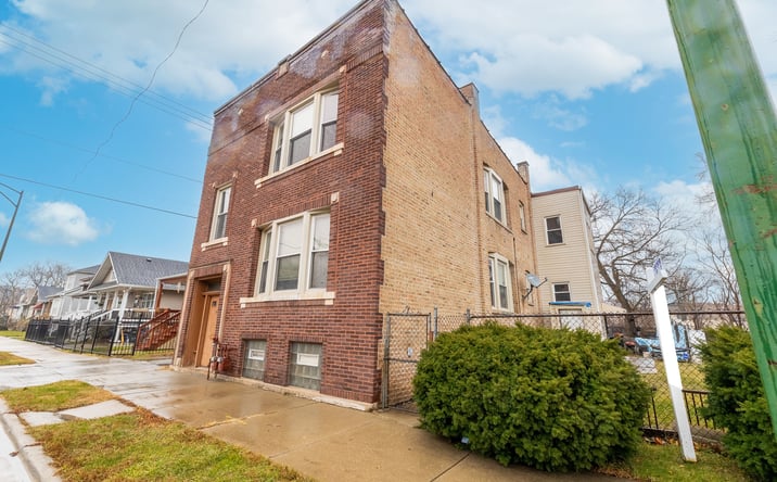 Pictures of Multifamily property located at 11849 S Wentworth Avenue, Chicago, IL 60628 for sales - image #1